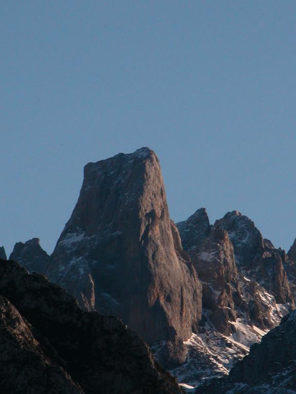 Hotel Torrecerredo Arenas De Cabrales Dış mekan fotoğraf