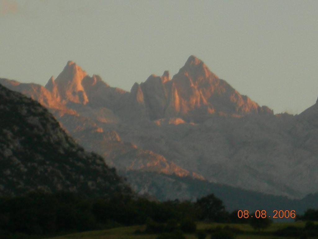 Hotel Torrecerredo Arenas De Cabrales Dış mekan fotoğraf